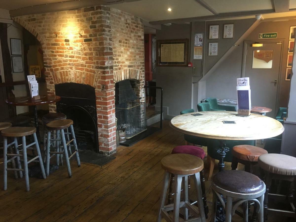 Black Buoy Inn Wivenhoe Exterior photo